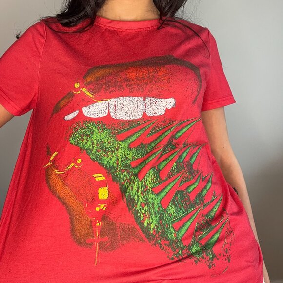 Graphic Red T-shirt - Picture 2 of 3